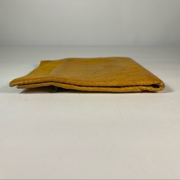 Efika square leather wallet in yellow snake embossed leather - Picture 6 of 9